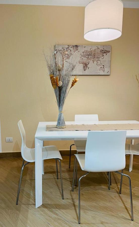 Comecasa Modern Apartment In Historical Centre Asti Extérieur photo