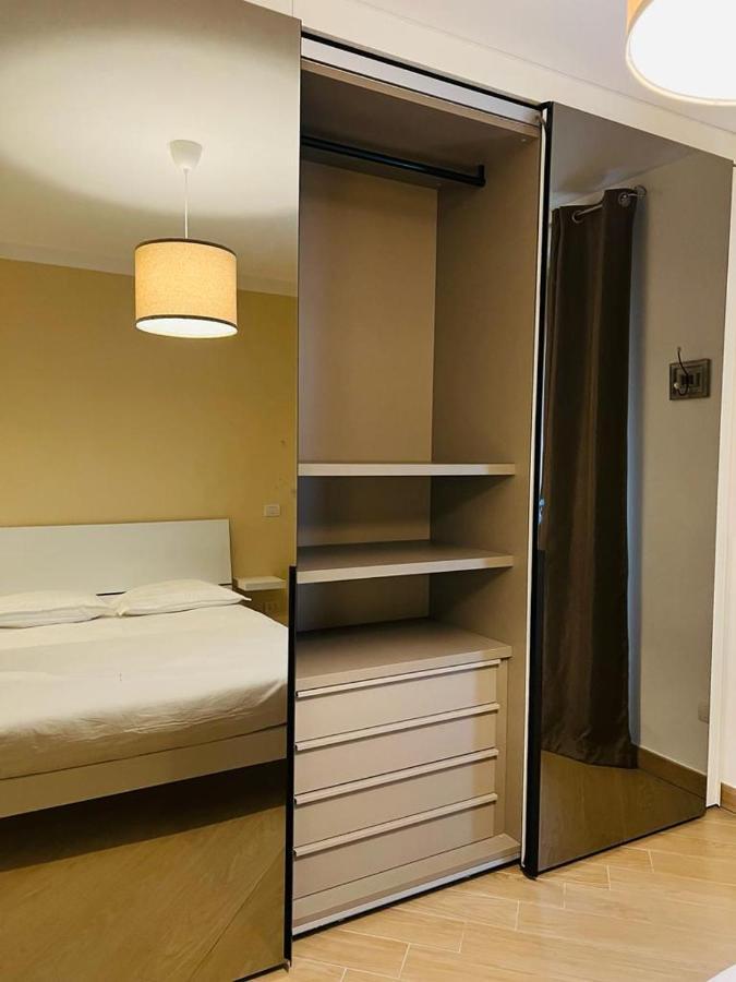 Comecasa Modern Apartment In Historical Centre Asti Extérieur photo