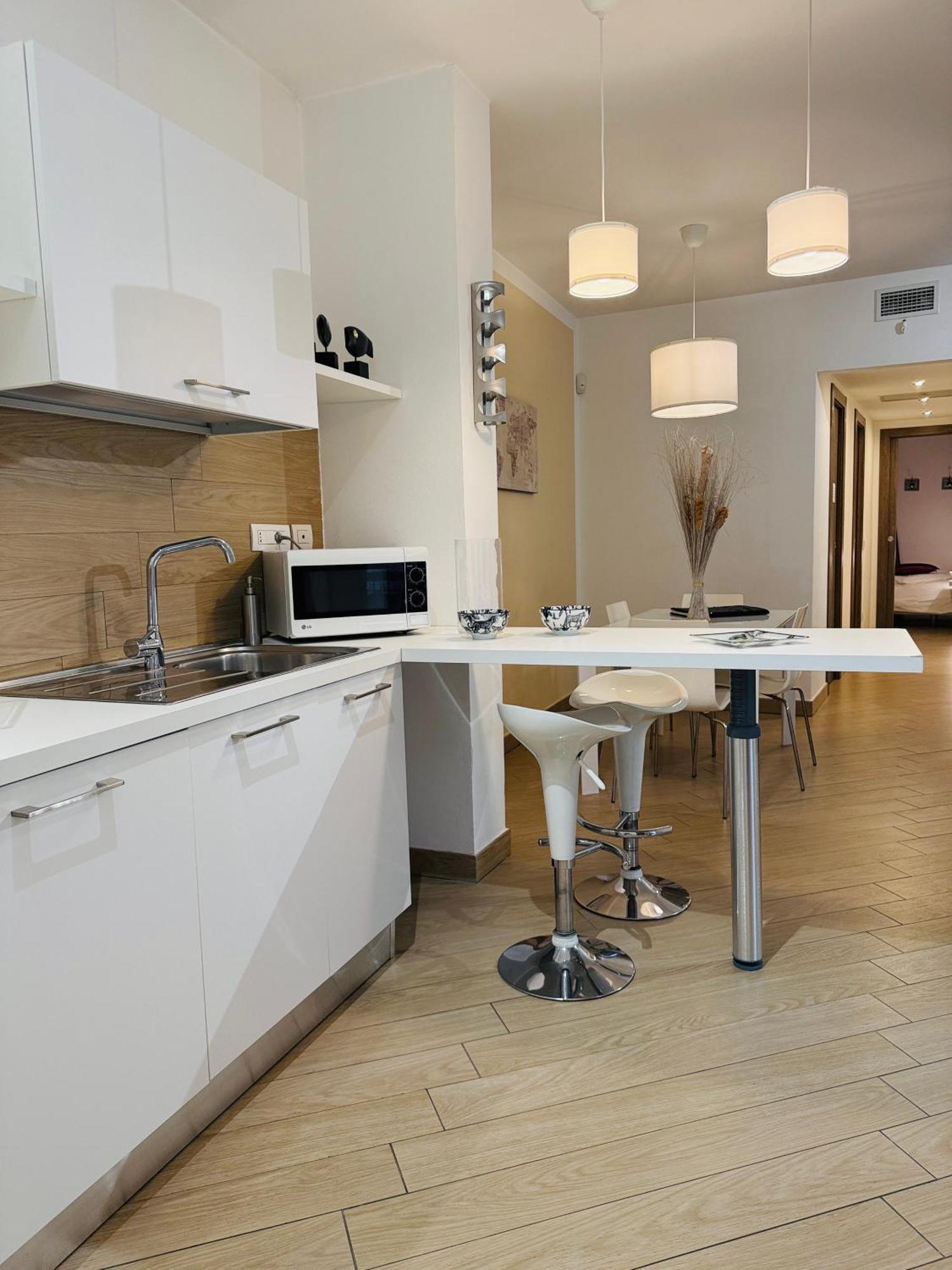 Comecasa Modern Apartment In Historical Centre Asti Extérieur photo